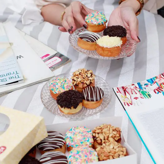 Harga Kue Donut Holland Bakery