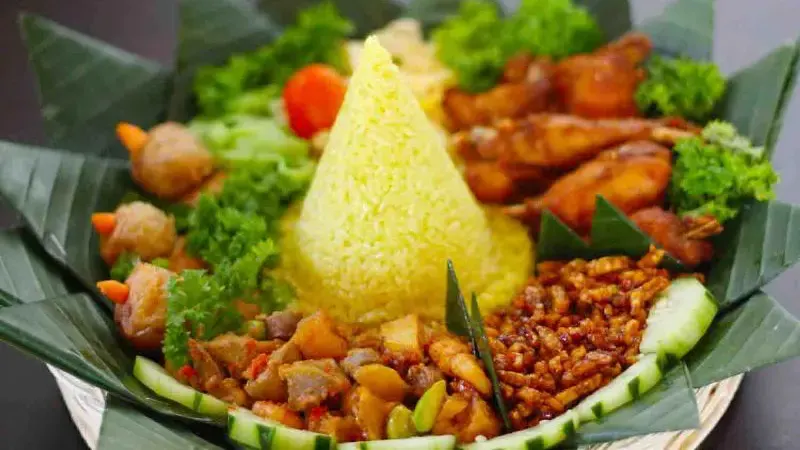 Nasi Kuning Gurih