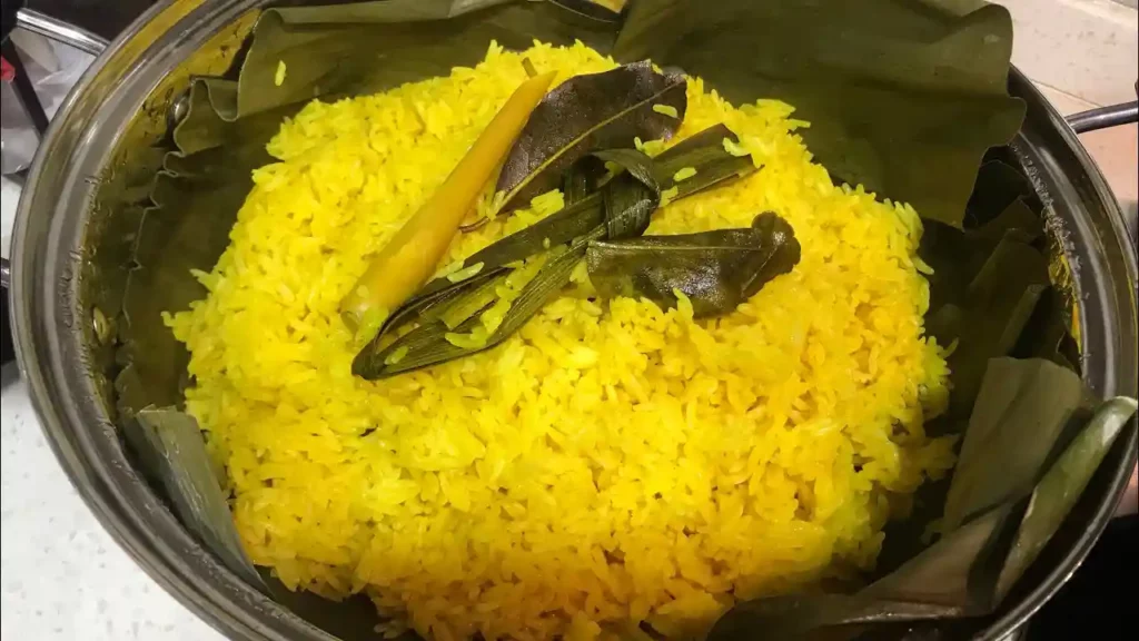 Nasi Kuning Tanpa Santan